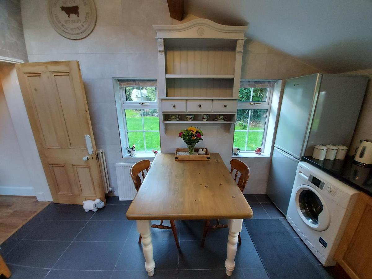 Saughall Mill Farm Cottage Chester Exterior photo