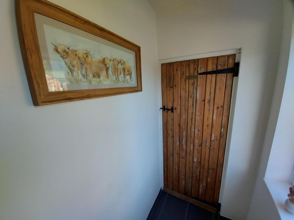 Saughall Mill Farm Cottage Chester Exterior photo