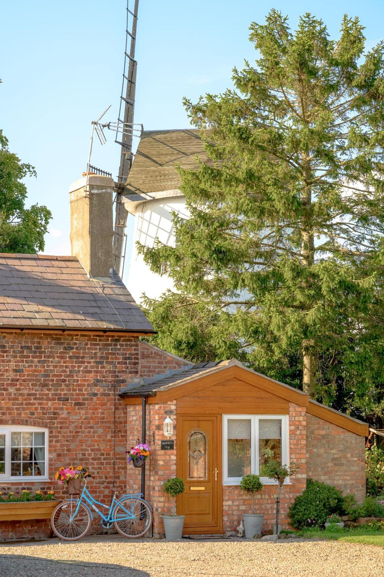 Saughall Mill Farm Cottage Chester Exterior photo