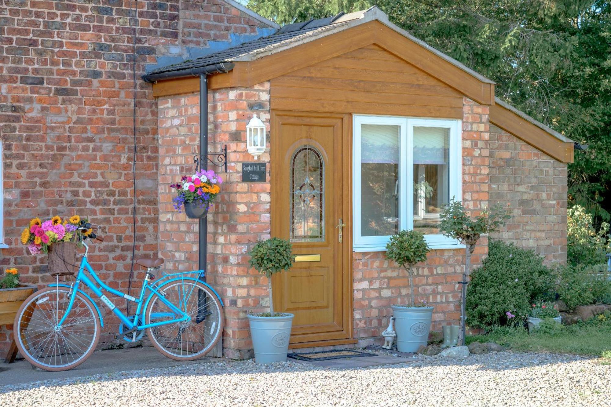Saughall Mill Farm Cottage Chester Exterior photo